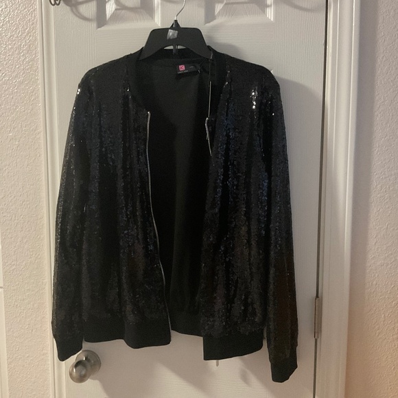 Sequence light Jacket - Picture 1 of 4